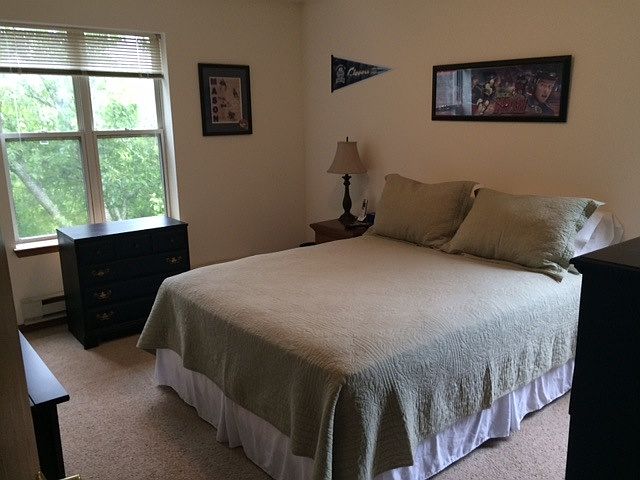 2nd Bedroom (Main Level)