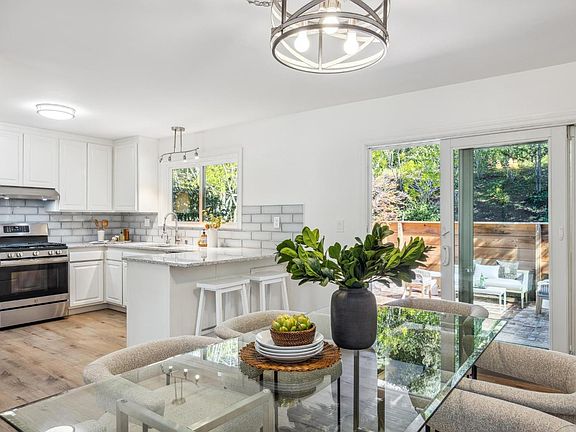 4th image of 390 Cecilia Way