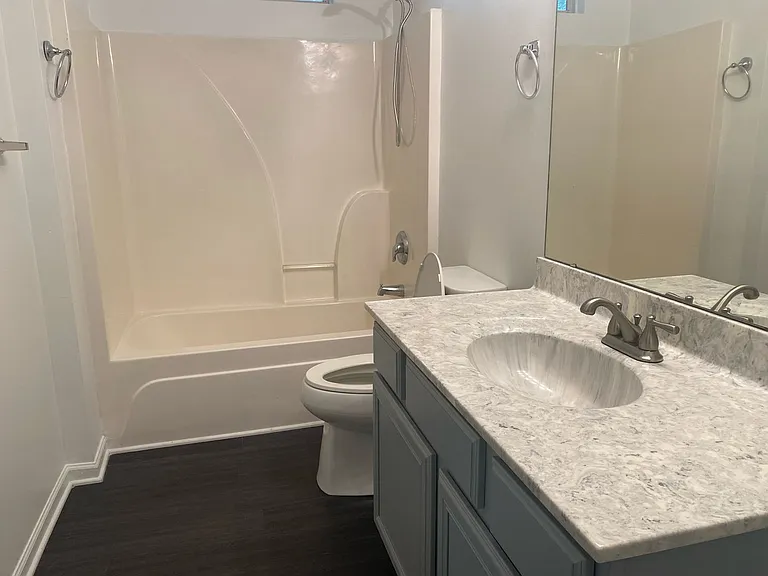 913 Tennyson Dr — Photo 14