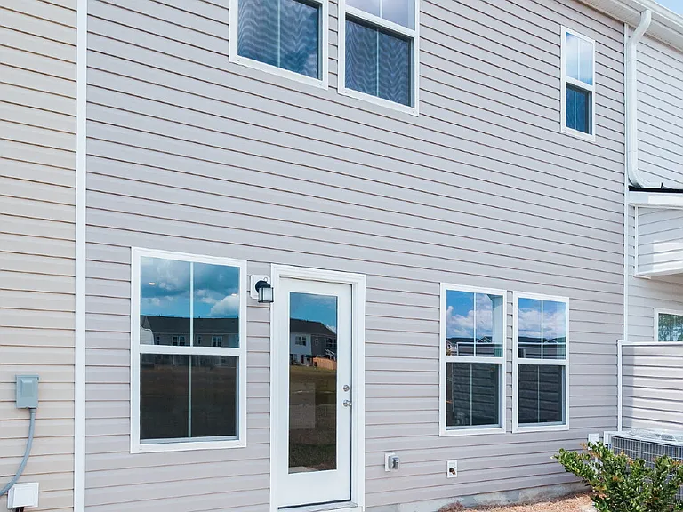 402 Tiliwa St — Photo 42