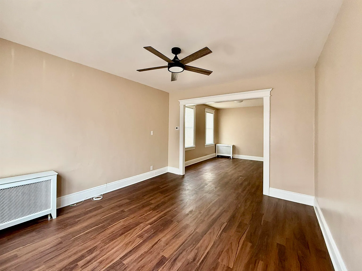 2 bed, 1.0 bath, 1100 sqft, $2,200 — Photo 3