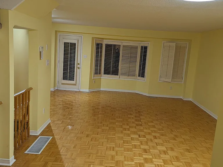 18 Clark Ave W #192 — Photo 8
