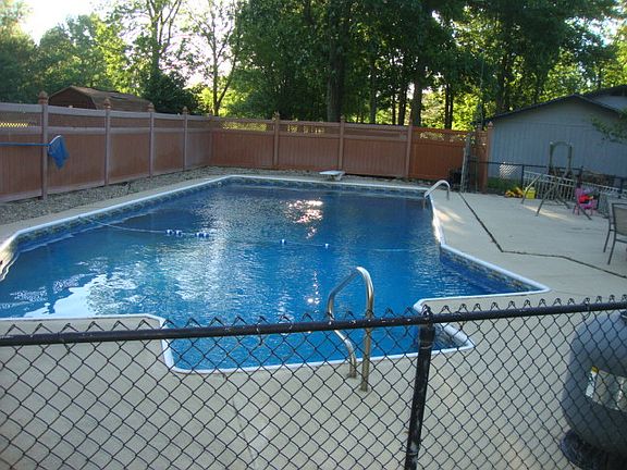 5th image of 30470 Plum Ln