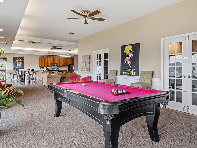 Castle Pointe — Photo 12