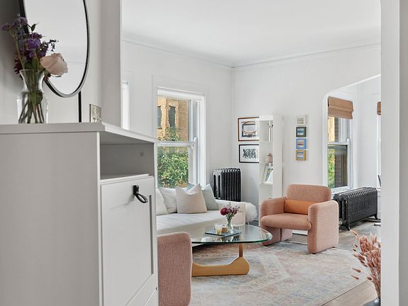 3rd image of 551 W Surf St #3W