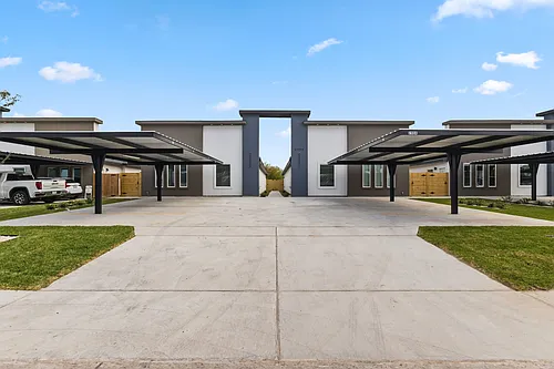2904 S Links Dr Photo 1