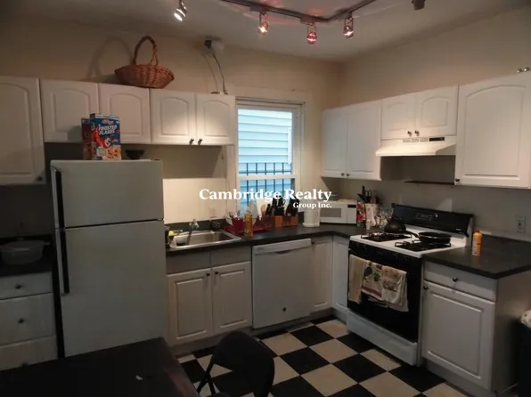 376 Washington St, Somerville, MA