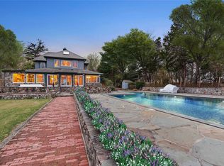 35 Tuthill Point Rd, East Moriches, NY 11940