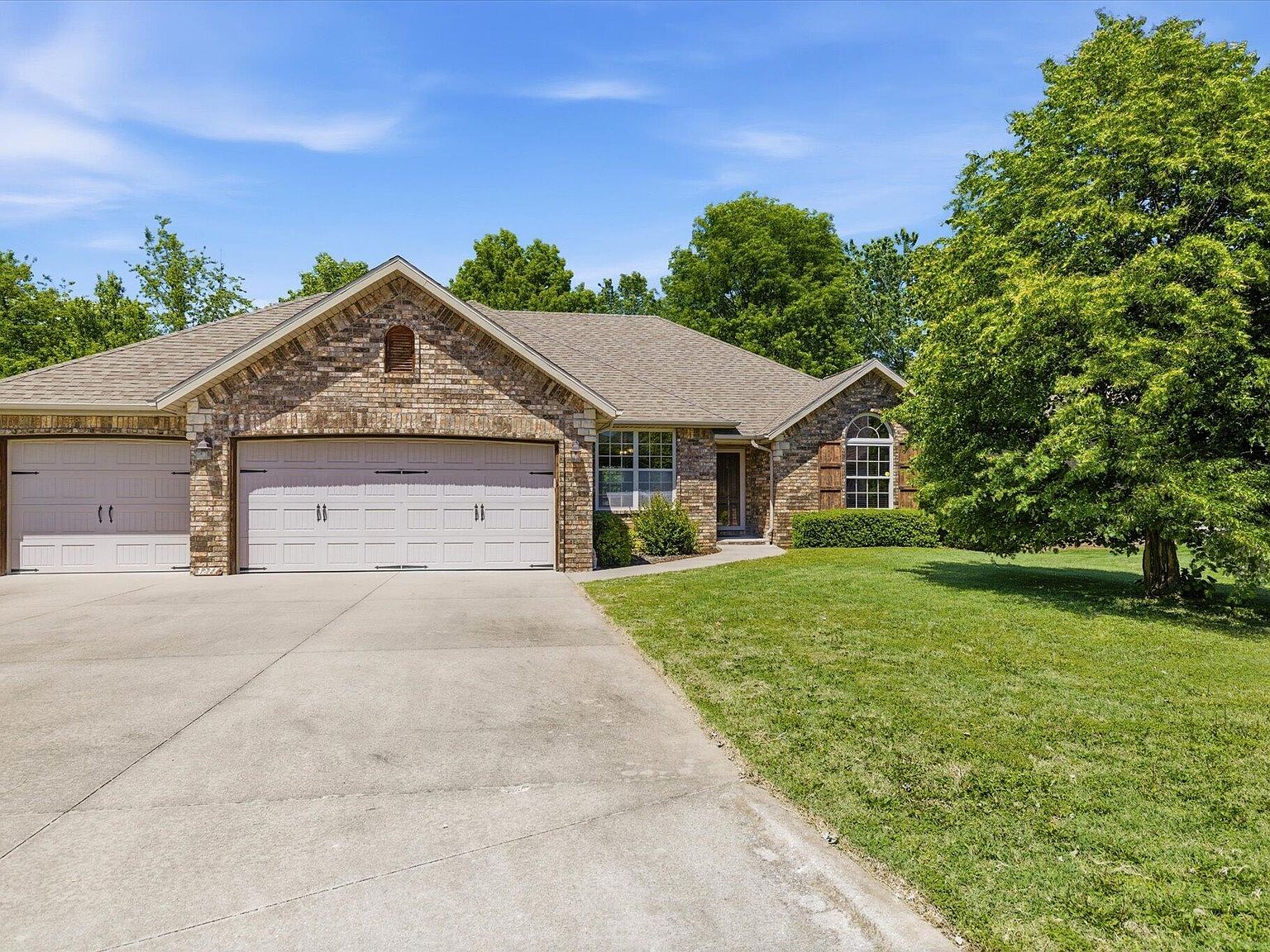 3277 W Cardinal Street, Springfield, MO 65810 | Zillow