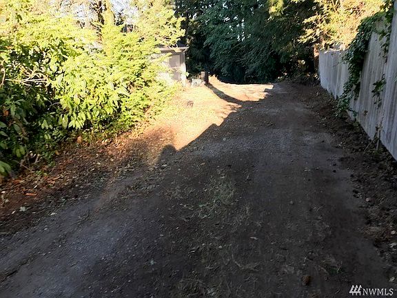 5th image of 2812 62nd Ave NW