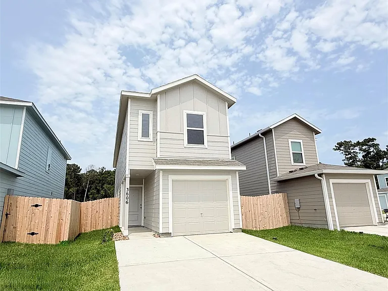 3606 Duplet Ave — Photo 1