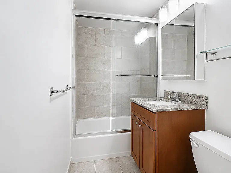 131 E 83rd St #4B — Photo 6