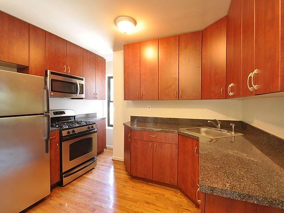 3rd image of 20516 42nd Ave #Aa