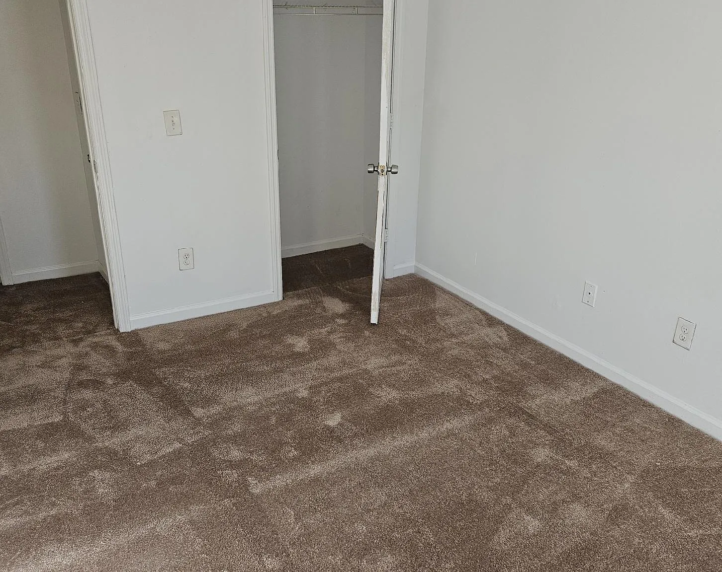 3490 Kingswood Trl — Photo 4