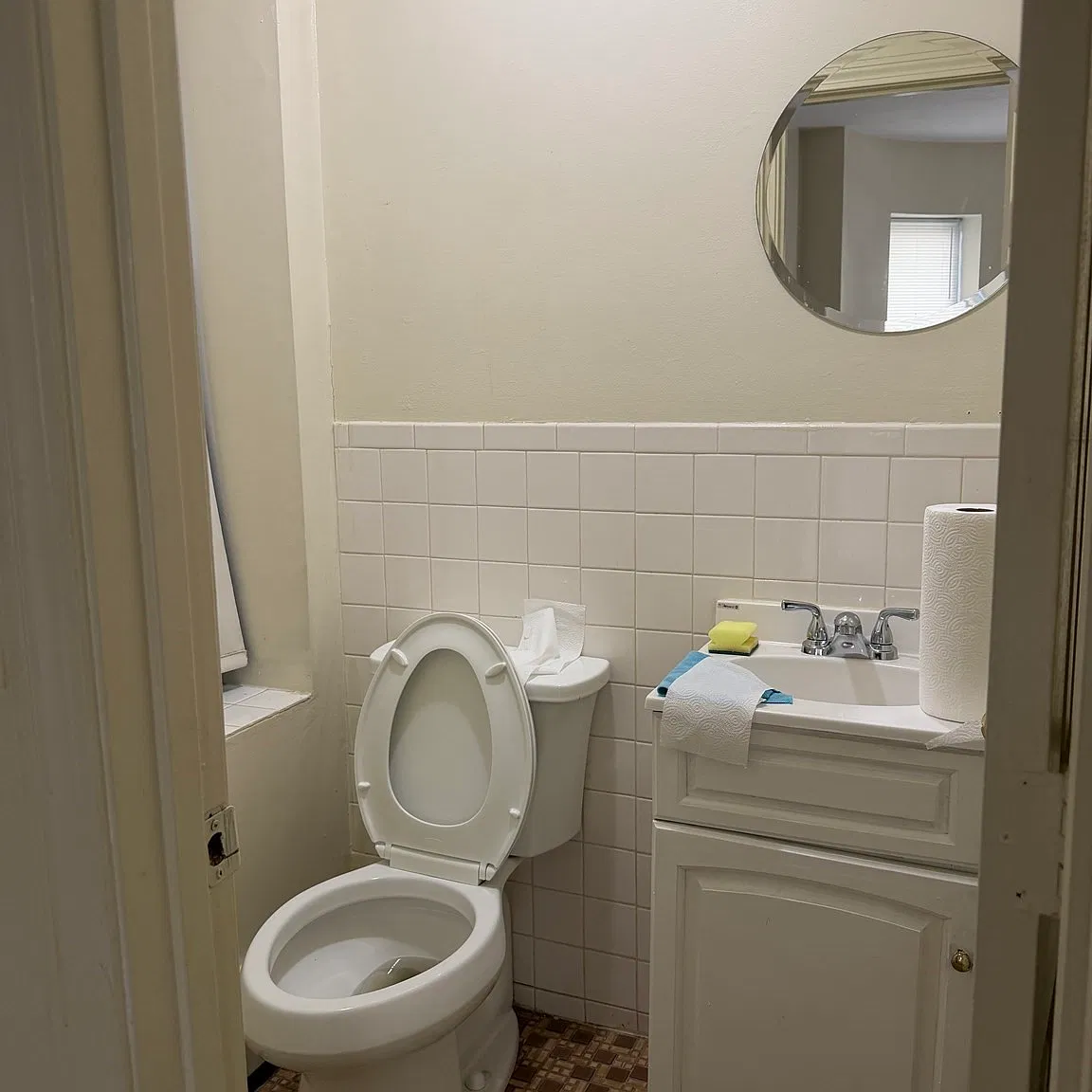 3 bed, 1.5 bath, 900 sqft, $3,300 — Photo 4