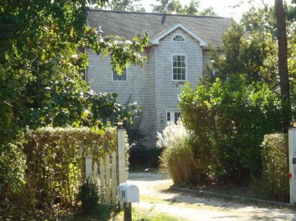 38 Longview Road, Southampton, NY 11968