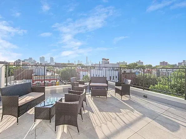 455 Franklin Avenue image 1 of 15