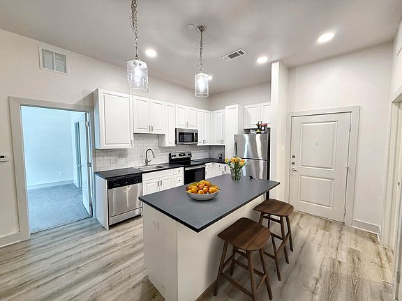 2nd image of 1514 E 15th St #6