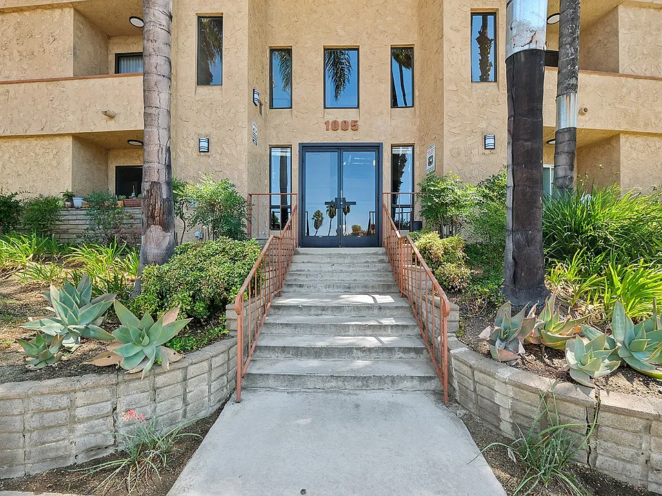 Casa Verde at Canyon Crest Hills Apartments