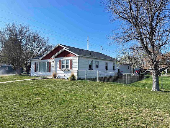 3rd image of 1801 E Burlington