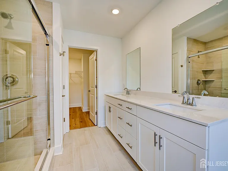 13 Griffin Ln — Photo 31