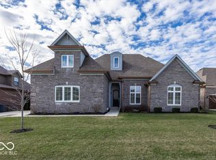 4305 Prairie Falcon Dr, Zionsville, IN 46077