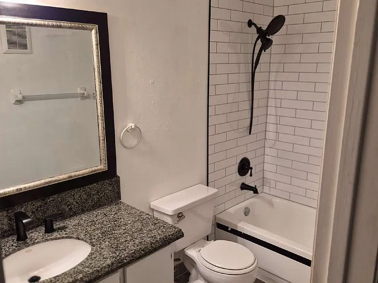 6018 Laketree Ln #B — Photo 18