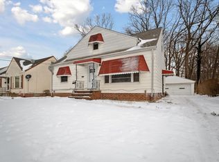 5321 E 141st St, Maple Heights, OH