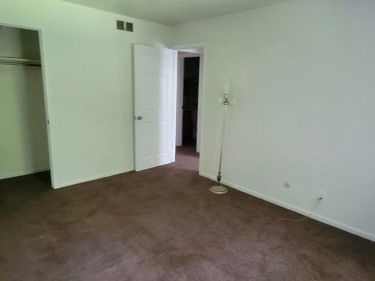 1503 Hobart Ave #6 — Photo 5