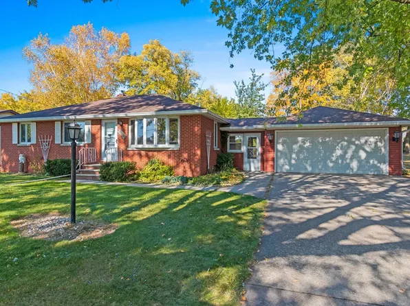 2803 Finger Rd, Green Bay, WI 54302