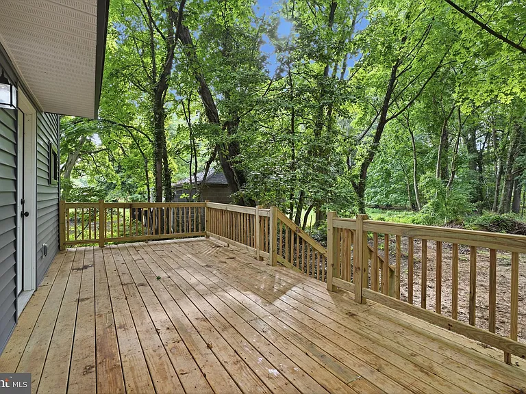 227 W Ferry Rd — Photo 39