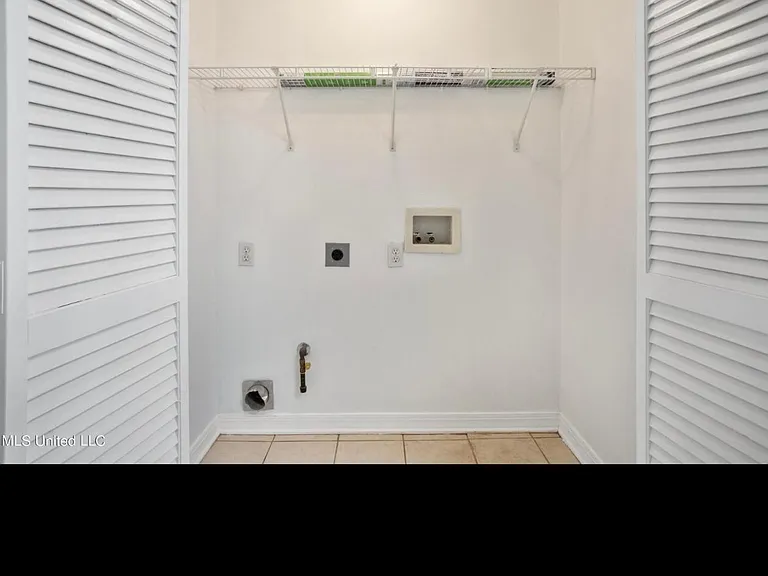 10483 Steeplechase Dr — Photo 7
