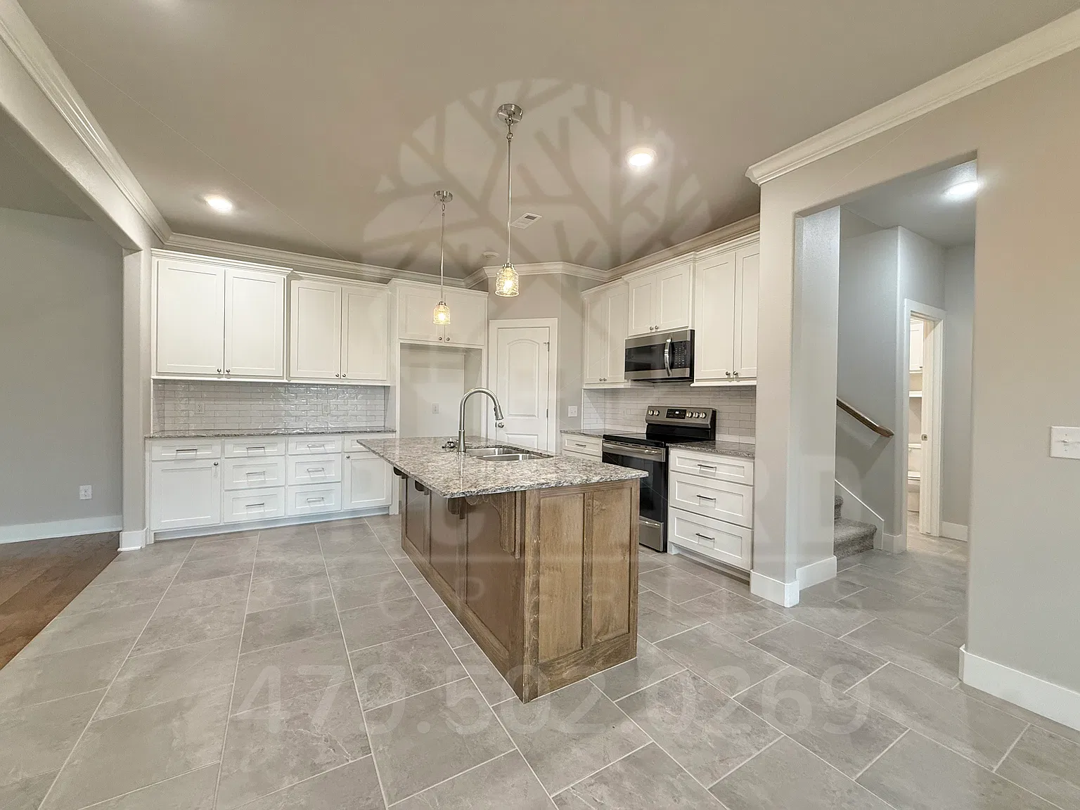 5 bed, 2518 sqft, $2,500 — Photo 4