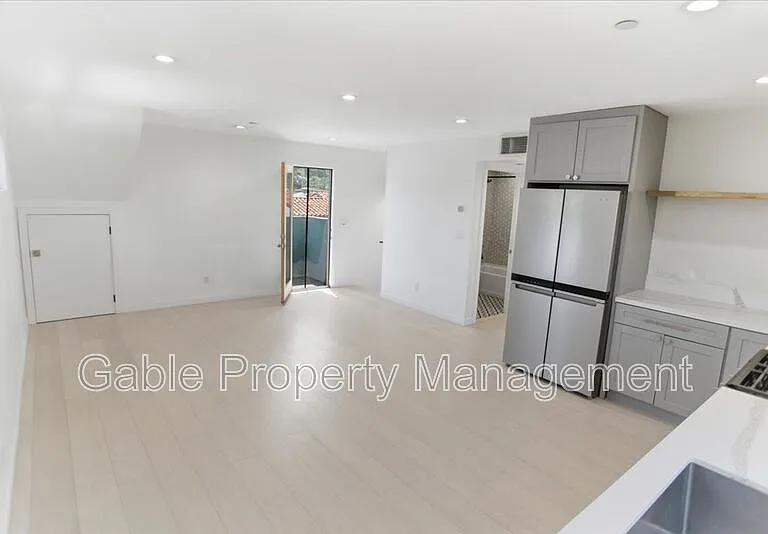 2320 Fernleaf St — Photo 5