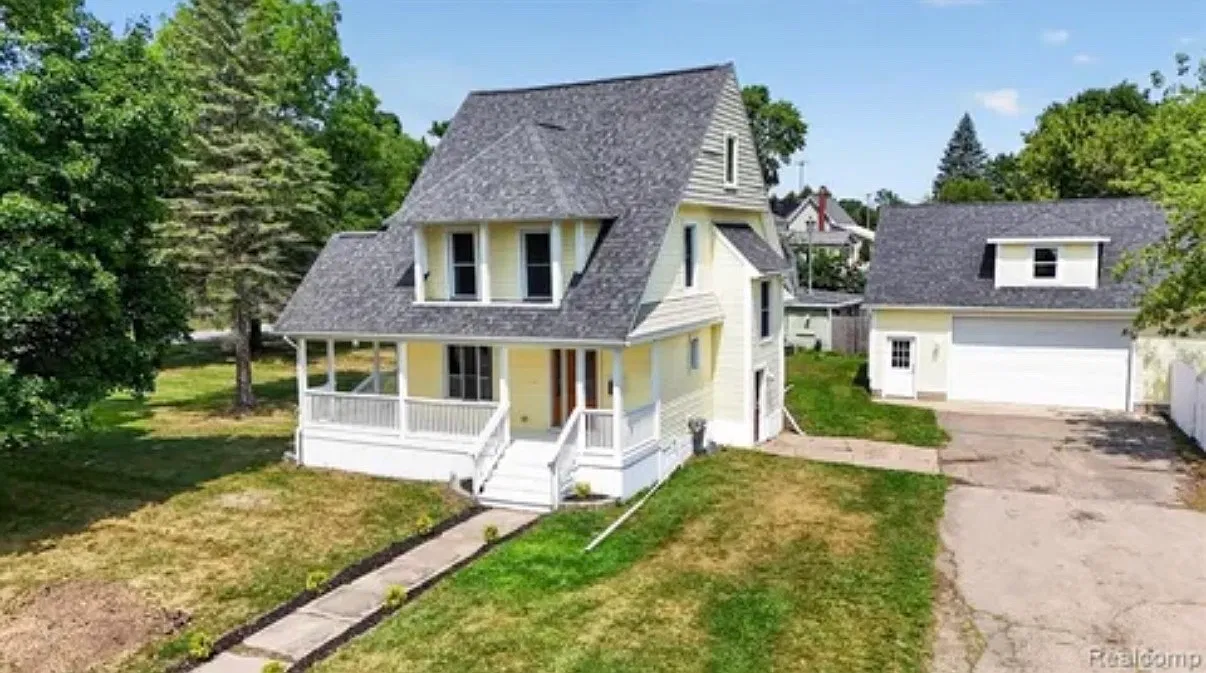 E Ellen St, Fenton — Photo 2