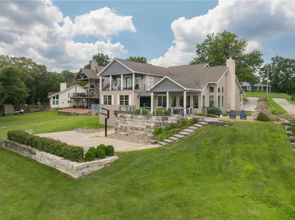 560 Lake Viking Ter, Gallatin, MO 64640