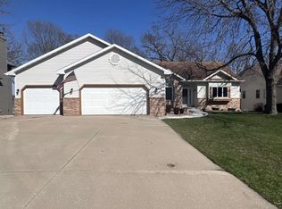 5511 Chestnut Ln, Mc Farland, WI 53558