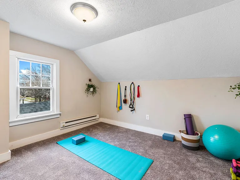 3271 Yorkshire Rd — Photo 16