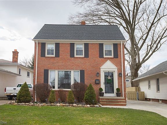 2nd image of 16609 Ernadale Ave