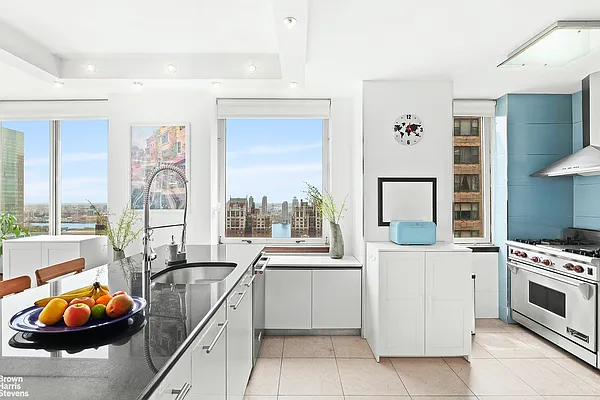 Rented by Brown Harris Stevens | media 33