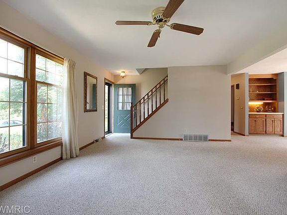 2nd image of 5830 Tesoro Dr NE