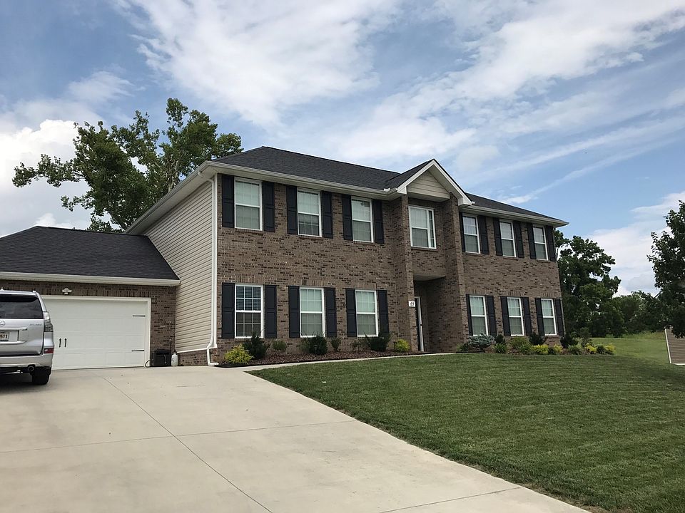 1st image of 65 Amesbury Ct