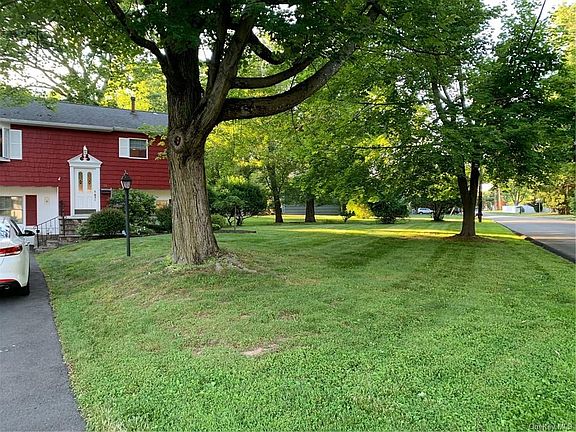 2nd image of 15 Deerfield Dr