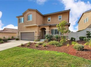 200 Colonial Dr, Calimesa, CA 92320