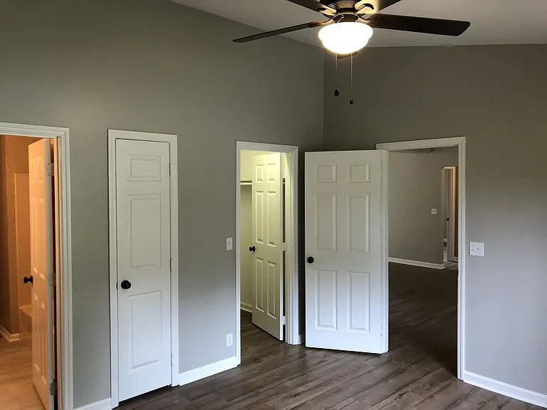 314 Castlewood Dr — Photo 12