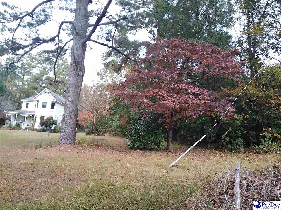 1st image of 26 Lakeside Dr