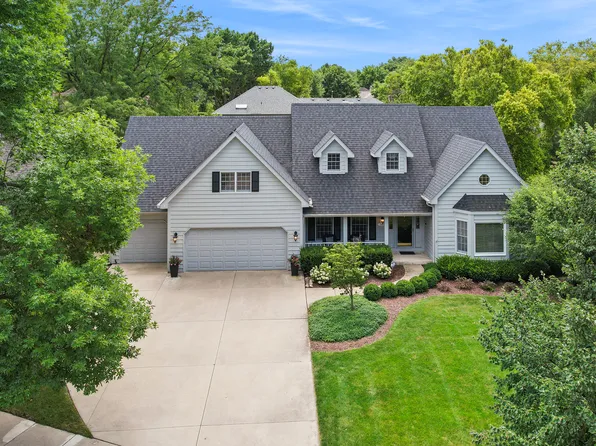 510 Cloverleaf Ct, Naperville, IL 60565