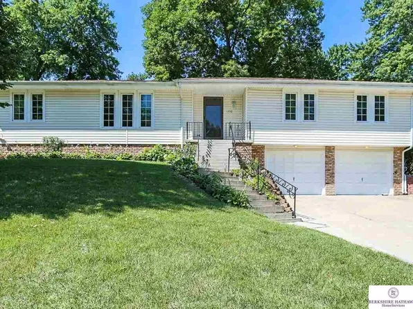 1350 S 133rd St, Omaha, NE 68144
