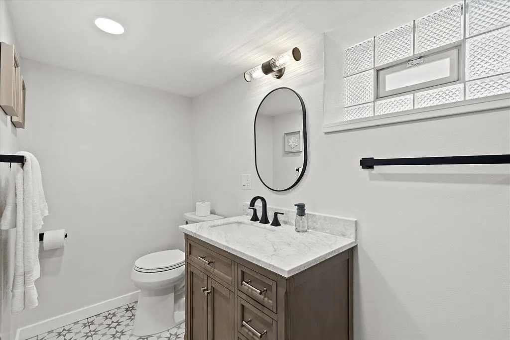 3 bed, 1268 sqft, $3,750 — Photo 3