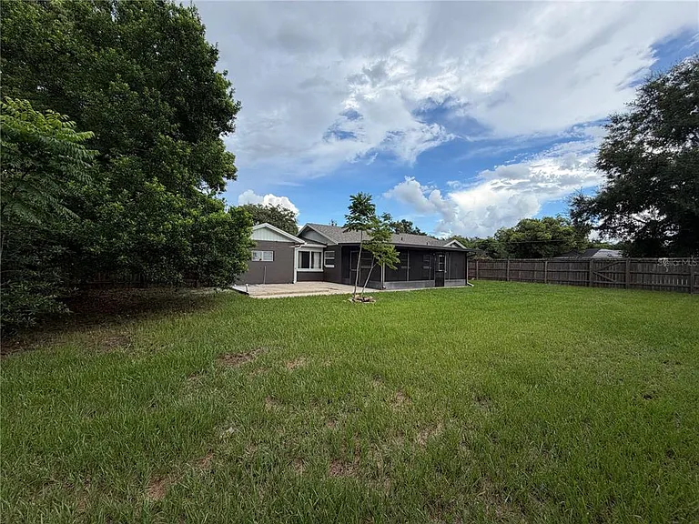 710 Winthrop Pl — Photo 23